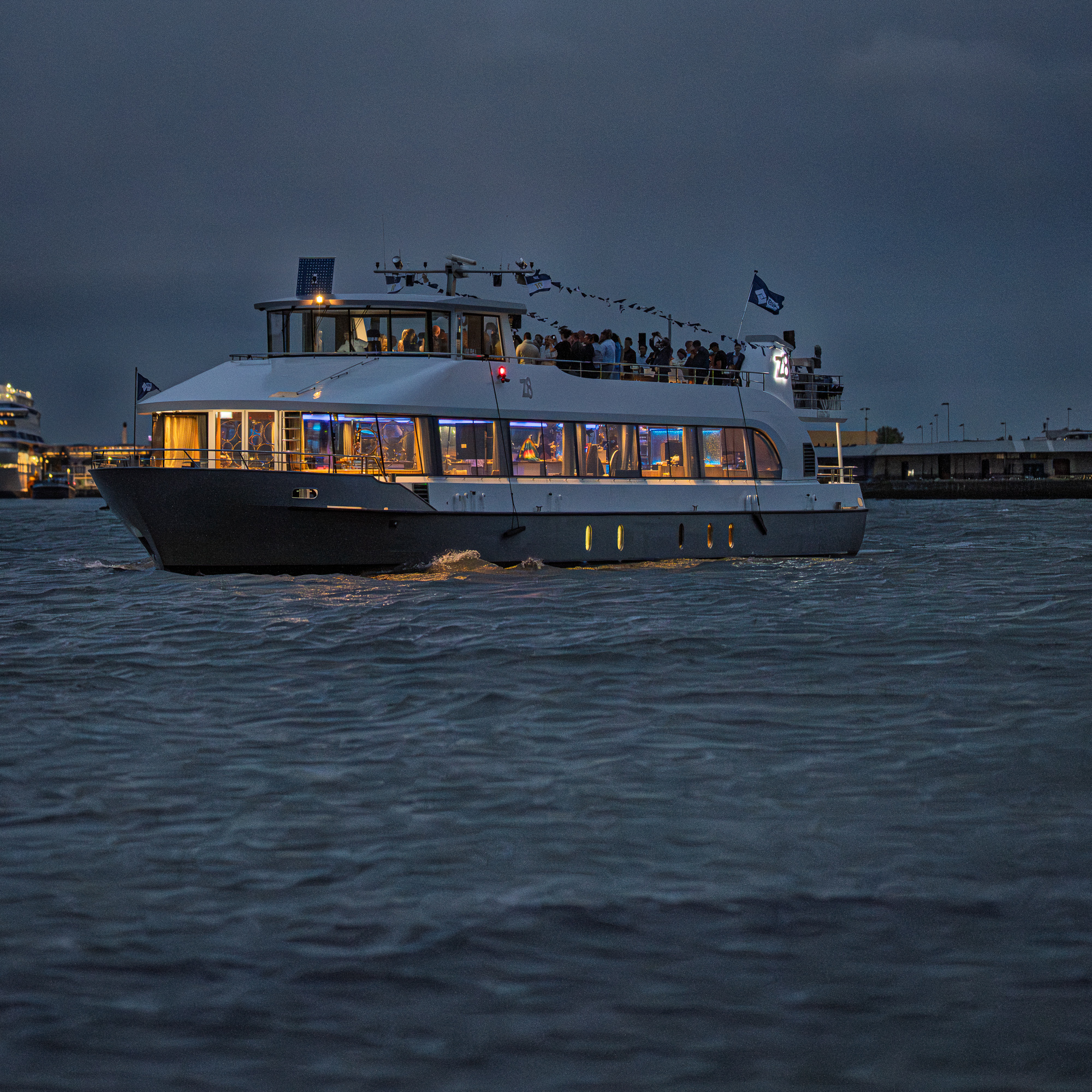 Evenementen kunnen plaatsvinden op diverse locaties, ook op het water.